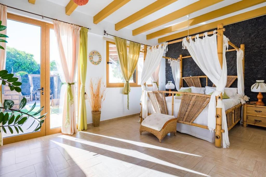 Villa La Isla By Rentaholidayslanzarote ปลายาบลังกา ภายนอก รูปภาพ